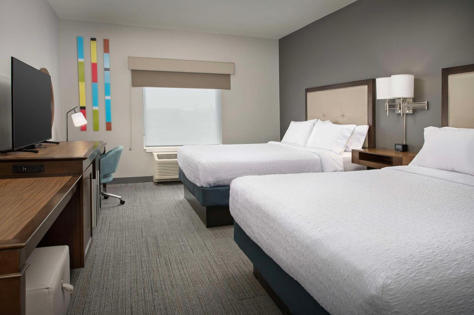 Hampton Inn & Suites Portland/Hillsboro-Evergreen Park Exterior photo